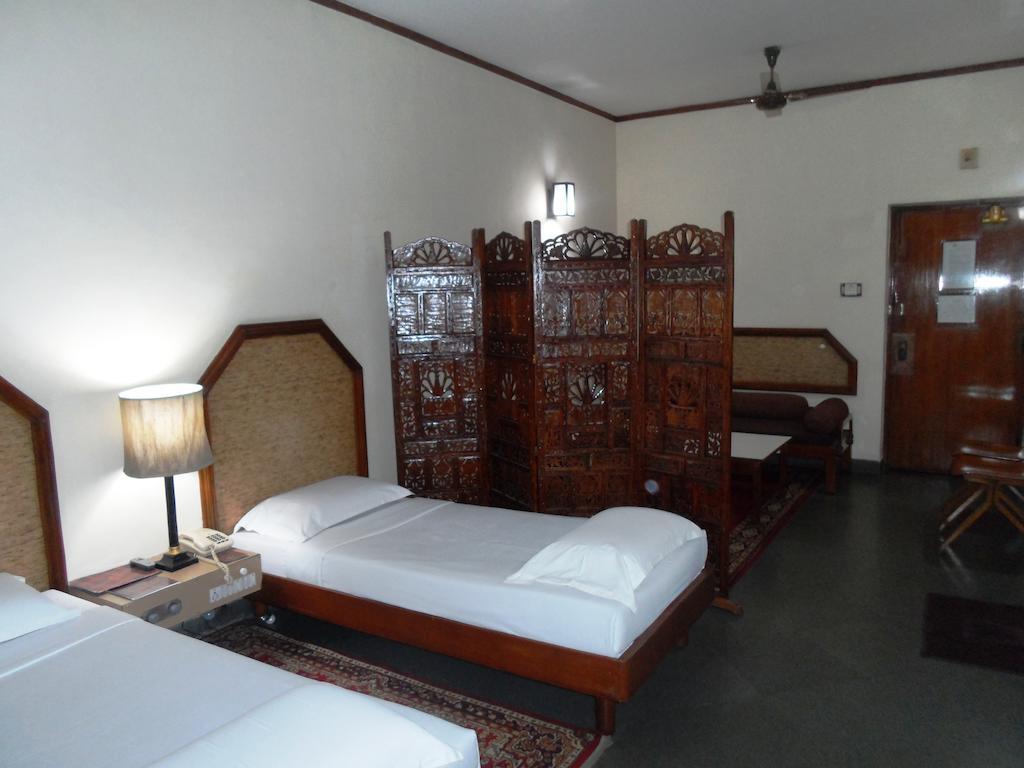 Hotel Mayura Tirupati Zewnętrze zdjęcie